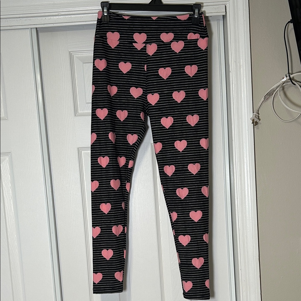 LuLaRoe Kids Leggings with Pink Hearts on Black